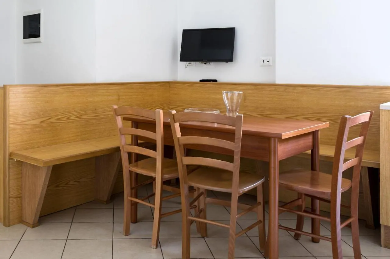 Residenza Conti Apart otel Roma 3*,