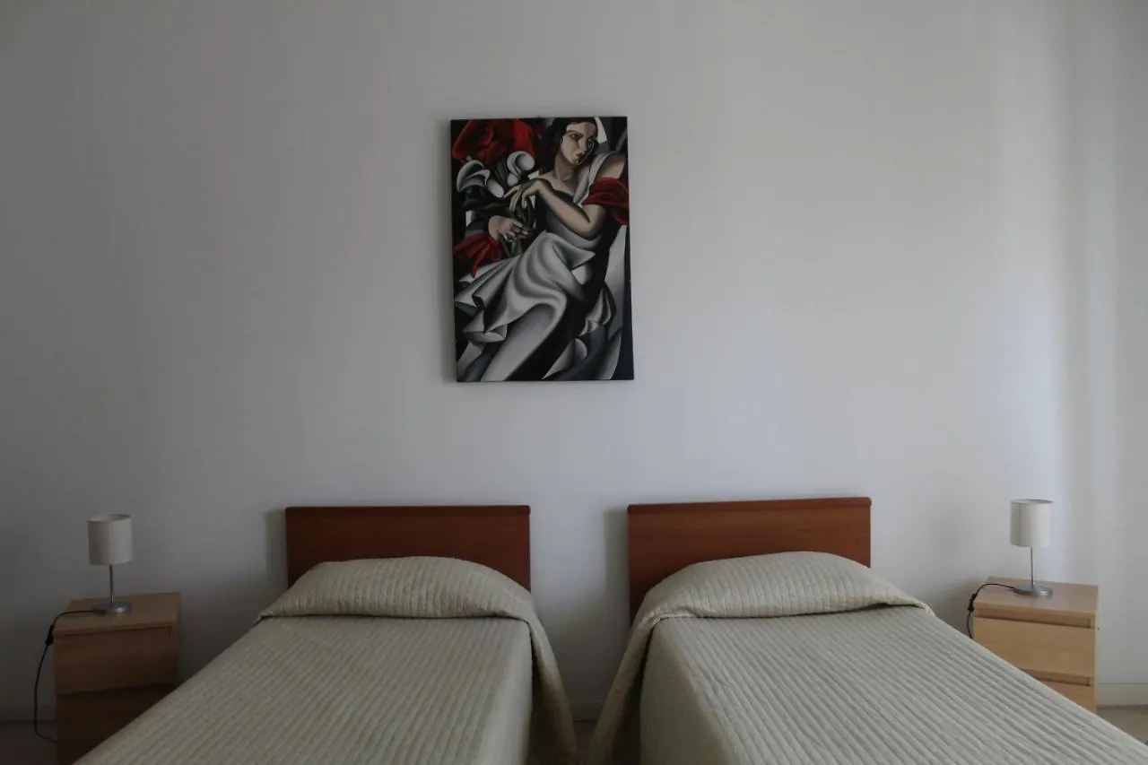 Residenza Conti Aparthotel Rome 3*,